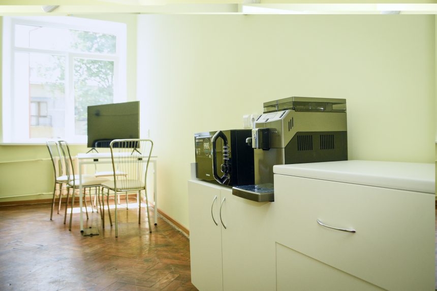 працівники швидкої тепер мають кімнату відпочинку